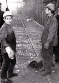 Marie Voznicová / v koksovně v Karviné / 70. léta