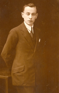 Strýc Ladislav Lukeš popravený v září 1943 za odboj v Berlíně-Plötzensee
