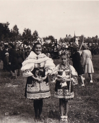Pamětnice with a friend in folk dress, 1945