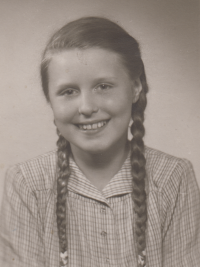 Irena Zemanová v roce 1948