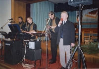 Zdeněk Štěpán s kapelou Novely, 90. léta