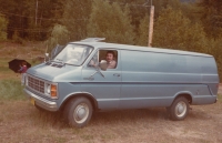 Jaroslav Čapek v dodávce, ve které se s rodinou stěhoval z Edmontonu do Toronta v 80. letech