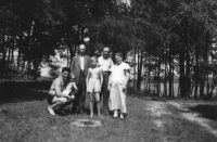 S otcem Karlem Bockem a prarodiči, 1938