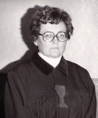 Dagmar Kuchtová, mother of the witness and parish priest of the Czechoslovak Hussite Church, the 1970s