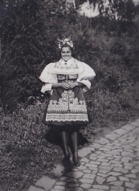 Witness in a folk dress from Kyjov