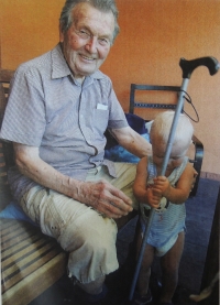 Rudolf Jurečka s vnukem, 2017
