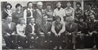 Pedagogický sbor, Rudolf Jurečka v dolní řadě čtvrtý zleva, Valašský Bystřice 1981