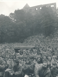 Listeners and visitors of the Folk Lipnice festival, year 1984, photos taken by Petr Mazanec