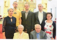 Diamantová svatba Suchánkových, děti zleva Tereza, Vít, Michael, Jan a Zdislava (2022)