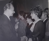 Bohumila Řešátková v roce 1968 na setkání s generálním tajemníkem ÚV KSČ Alexandrem Dubčekem