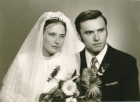 Svatební fotografie Jana a Věry Kofroňových, 7. října 1972