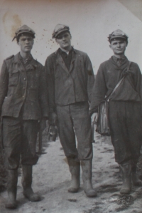 Na geologické praxi (Karol Žižkovský první zprava), 1953 až 1957