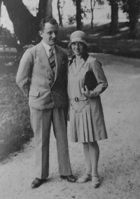 Rodiče Vladimír a Růžena Sudkovi za mlada