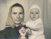 Syn pamětnice a její maminka, 1968