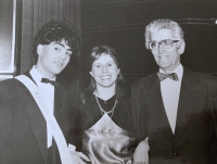 Pavla Jazairiová na maturitním večírku syna Martina v roce 1986