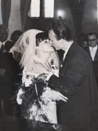 První svatba v roce 1966