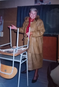 Hermína Malátová za katedrou, 80. léta