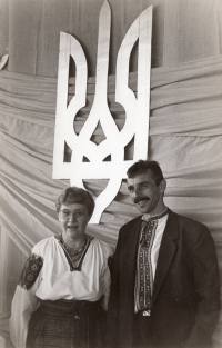 Iryna Bilyk během výročí nezávislosti ve Lvově, v centru tvorby, 90. léta 