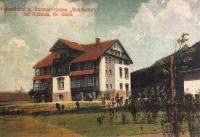 Hotel Felsenhotel (Skalní hotel) na Bukowině z roku 1903 sloužil turistům Stolových hor. Velkou atrakcí byly kočáry, které je vozily z lázní Kudowa. V roce 1922 se stal misijním domem (Missionshaus) pro evangelické misionáře, v 50. letech dům převzal zdravotnický ústav ve Wroclawi, který zde zřídil nejdříve dětské sanatorium pro léčení nemocí dýchacích cest a od roku 1990 zařízení pro léčení hematologických nemocí Orlik