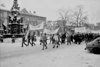 Generální stávka 27. 11. 1989 na náměstí v Jaroměři