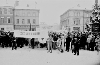 Generální stávka 27. 11. 1989 na náměstí v Jaroměři