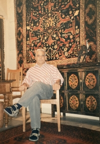 Her husband Mufid Jazairi in a carpet shop