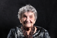 Milena Svorová v roce 2022 při natáčení pro Paměť národa