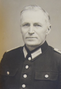 Otec Leonard Minář