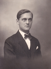 Otec za svobodna, kolem roku 1920