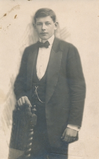 Her father František Vošahlík, 1916