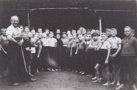 Karel Ježek s dětmi