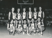 Ludmila Ordnungová (první zprava nahoře) na turnaji v sicilské Messině na přelomu 50. a 60. let 20. století