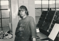 Jakub Ruml na studentské praxi v tiskárně roku 1972