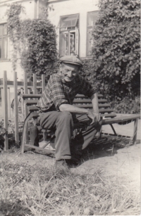 Marie Klimešová - dědeček Černý z otcovy strany, Jaroměř 1968