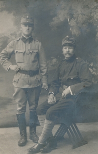 Václav a Jan Fechtnerovi před narukováním do 1. světové války