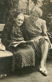 Mother and grandmother Kocmanová