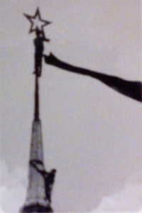 Vyvěšení černé vlajky na liberecké radnici, srpen 1968