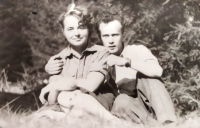 Božena Kýrová a Pavol Hurajt v Jeseníkách, léto 1953