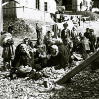 Dobová fotografie z období tzv. cikánského tábora