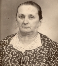 Great grandmother Anna, née Kheil, the mother of the grandfather