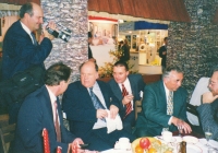 Jaroslav Novák s kamerou při natáčení na Regiontour Brno, asi 1998