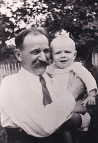 S dědou, Strašín, 1937