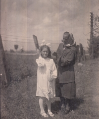 První svaté přijímání s maminkou, po roce 1945