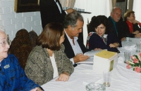 Eliška Krausová v Instituto Caro y Cuervo. Mezi jinými Carlos Fuentes a manželka Gaba, Mercedes Barcha. Bogota, 1995