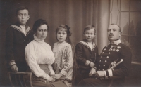 Rodina Kölblova, cca 1918-1919