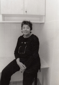 Eva Ludvíčková těsně po povodni v Naději, 10. července 1997