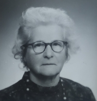 Maminka Augusta Spitzová, rozená Esterleová