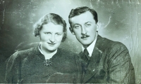 Svatební foto rodičů, 1938