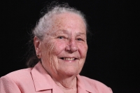 Jarmila Rychlíková při natáčení pro Paměť národa, 29. srpna 2022, Vizovice