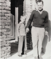 Bratr Jarmily Rychlíkové Vladimír po návratu z  vězení